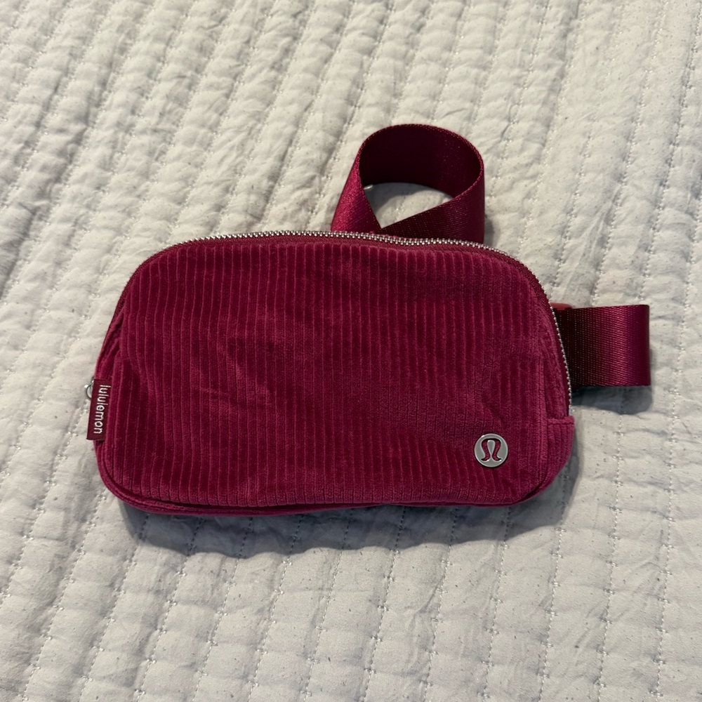 [LIKE NEW] Lululemon Burgundy Corduroy Everywhere Belt Bag 1L
